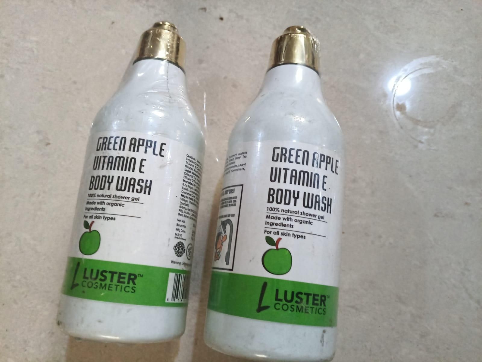 Green Apple Vitamin E Body Wash Shower Gel 300 ML (Pack of 1)